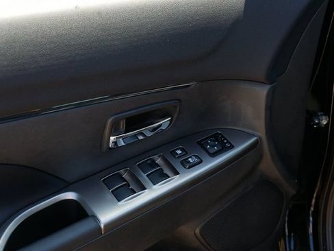 Used 2025 Mitsubishi Outlander Sport SE AWD/4WD image 15