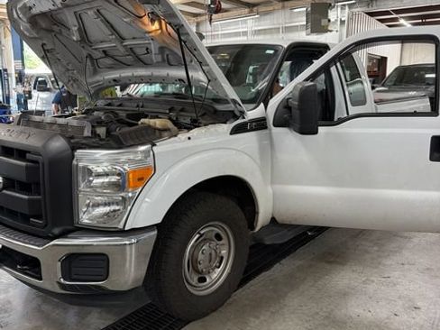 Used 2011 Ford F250 XL w/ XL Value Pkg RWD image 1