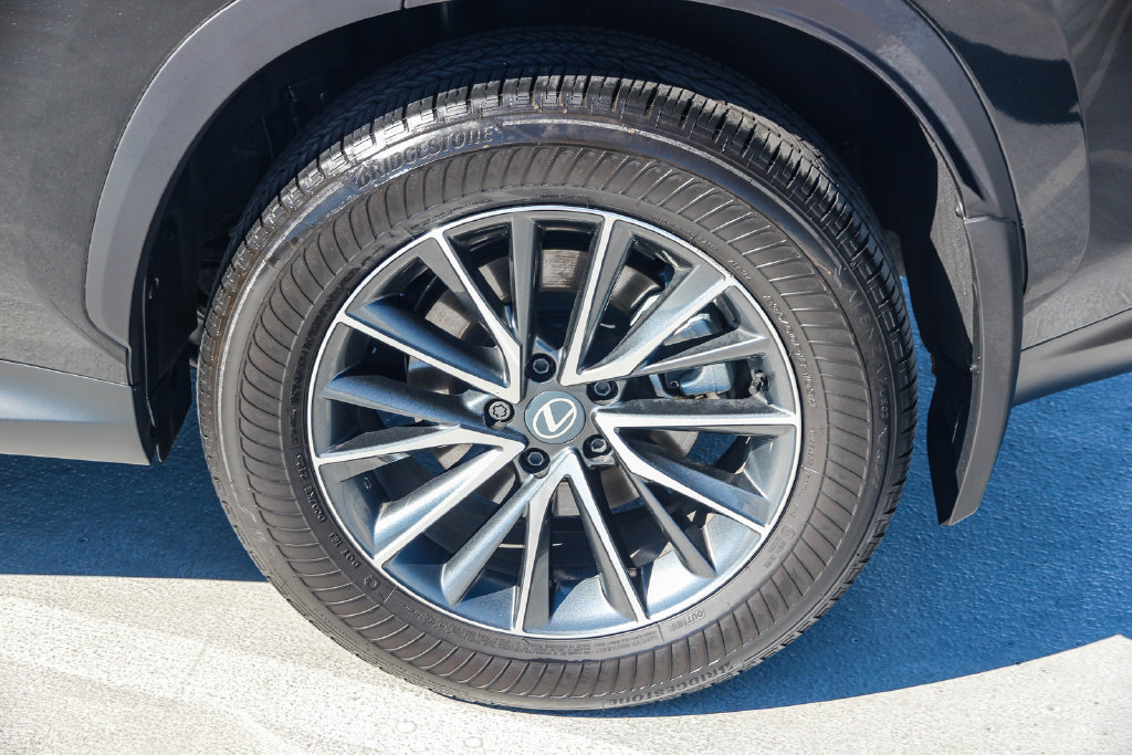 Certified 2026 Lexus NX 350h AWD w/ Accessory Package (2T) image 12