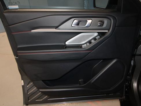 Used 2025 Ford Explorer ST w/ Sun And Sound Package image 5