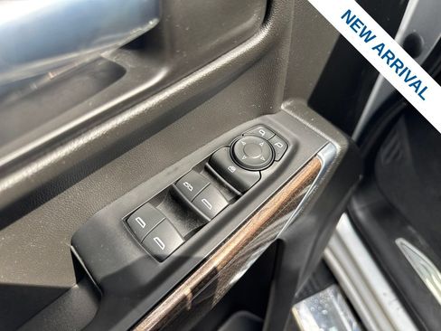 Used 2021 Chevrolet Silverado 1500 LT AWD/4WD image 18