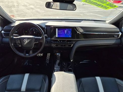Used 2025 Toyota Camry SE FWD image 14