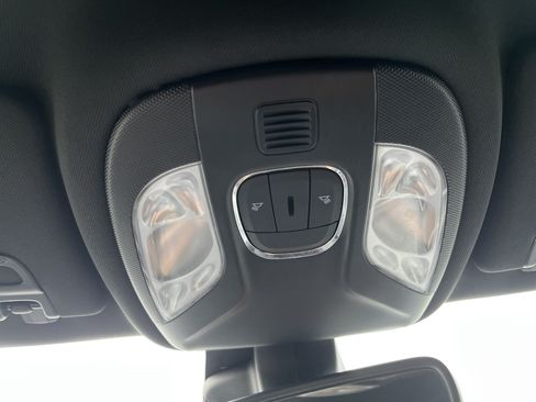 Used 2024 Jeep Compass Latitude AWD/4WD image 20