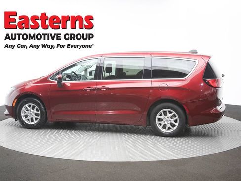 Used 2023 Chrysler Voyager LX FWD image 57