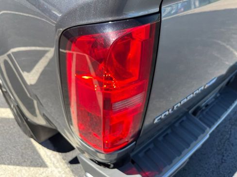 Used 2019 Chevrolet Colorado Z71 AWD/4WD image 22