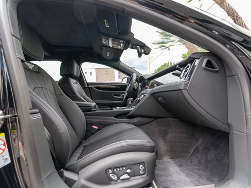 Used 2024 Bentley Flying Spur S V8 AWD/4WD image 20