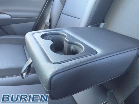 New 2026 Chevrolet Equinox EV LT image 31