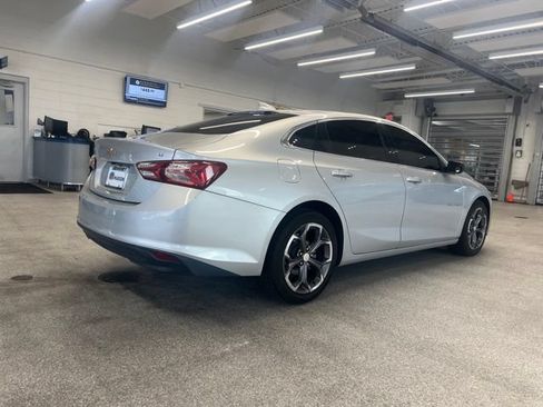 Used 2021 Chevrolet Malibu LT FWD image 5