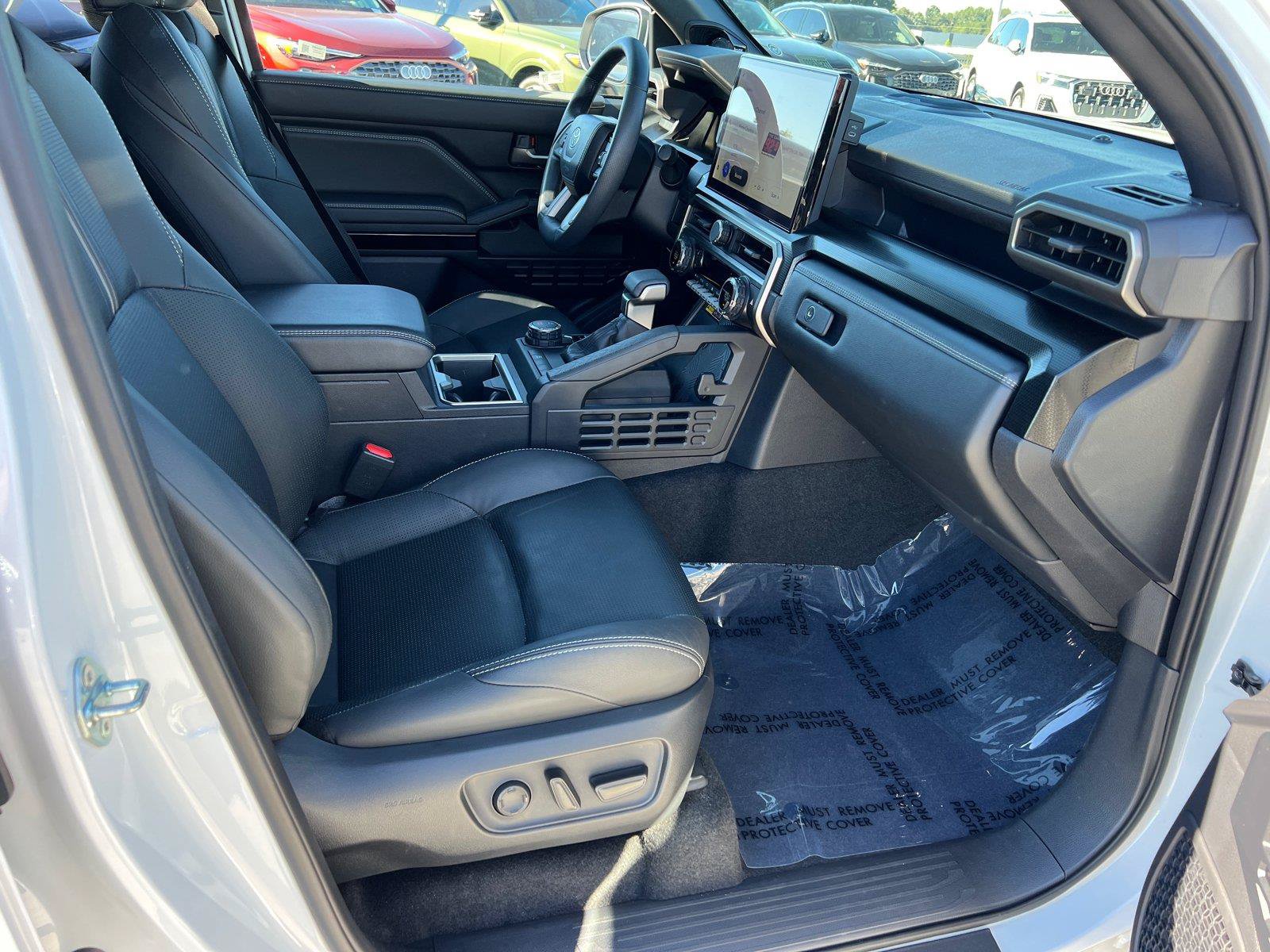 Used 2026 Toyota 4Runner Limited AWD/4WD image 13