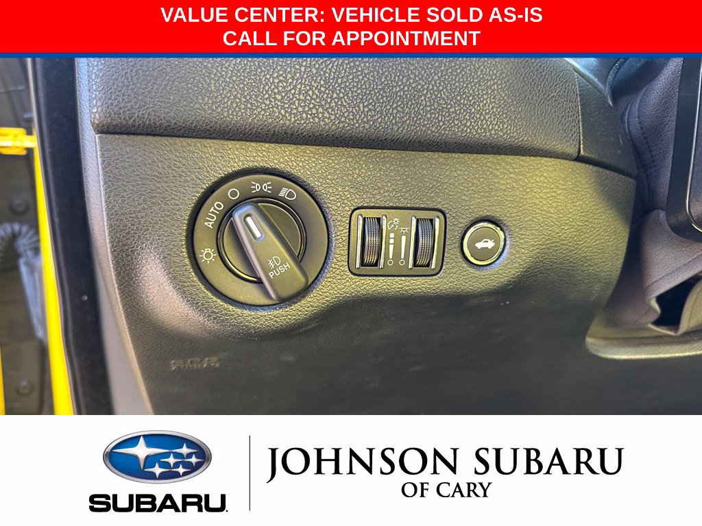 Used 2014 Dodge Charger SXT w/ Driver Confidence Group (AJG) AWD/4WD image 17