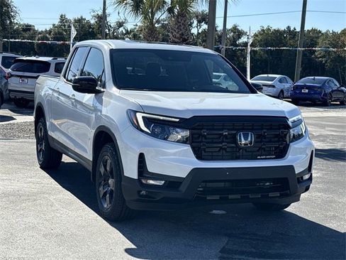 New 2026 Honda Ridgeline Black Edition image 2