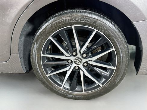 Used 2024 Toyota Camry SE FWD image 28