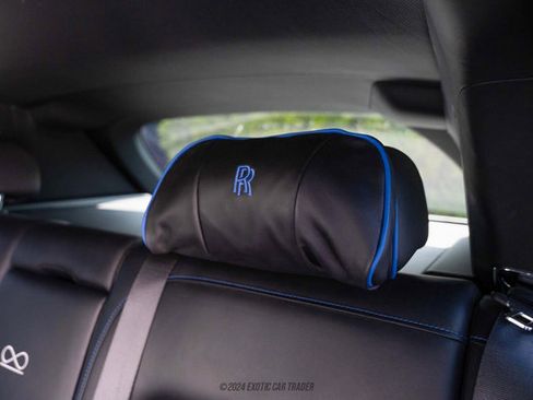 Used 2020 Rolls-Royce Cullinan Black Badge image 38