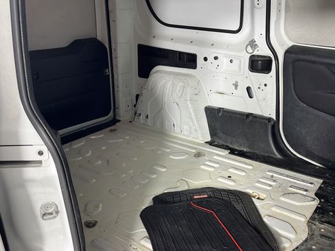 Used 2017 RAM ProMaster City Tradesman w/ Rear Back-up Camera Group FWD image 17