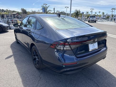 Certified 2025 Honda Accord SE image 3