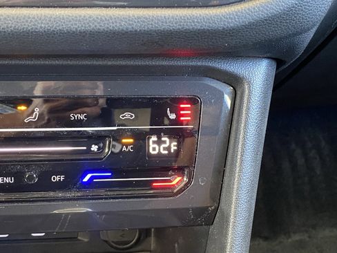 Certified 2022 Volkswagen Tiguan SE FWD image 26