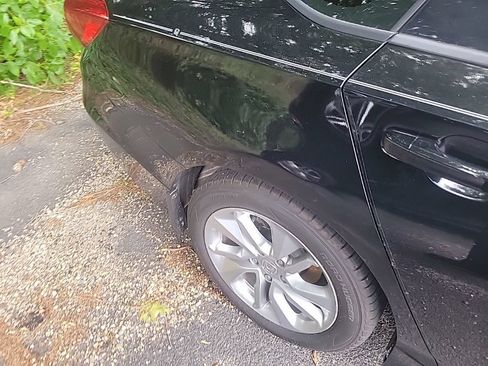 Used 2018 Honda Accord LX image 11