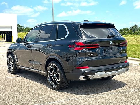 Certified 2025 BMW X5 xDrive50e w/ Premium Package AWD/4WD image 6