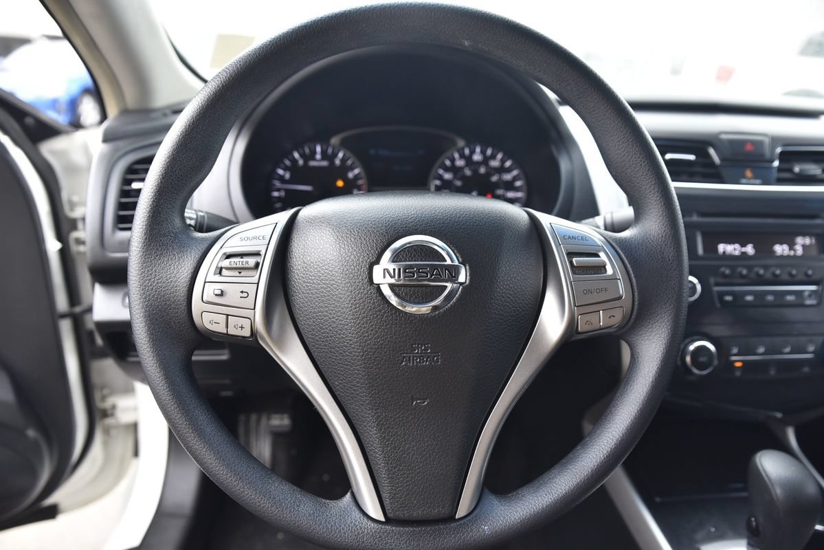 Used 2013 Nissan Altima 2.5 S FWD image 16