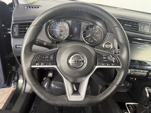 Used 2020 Nissan Rogue SV AWD/4WD image 19