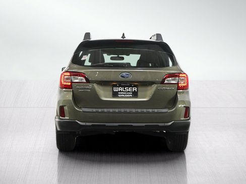 Used 2016 Subaru Outback 2.5i Limited AWD/4WD image 4