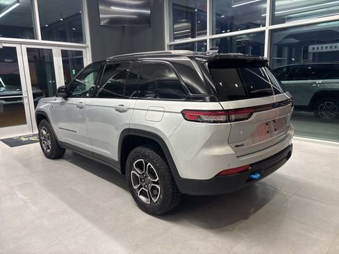 Used 2022 Jeep Grand Cherokee Trailhawk w/ Advanced Protech Group II image 5