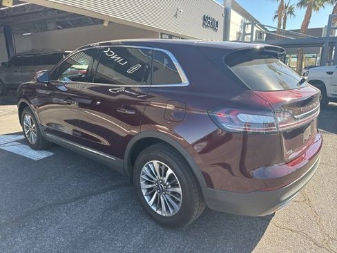 Used 2022 Lincoln Nautilus Standard w/ Premium Package image 7