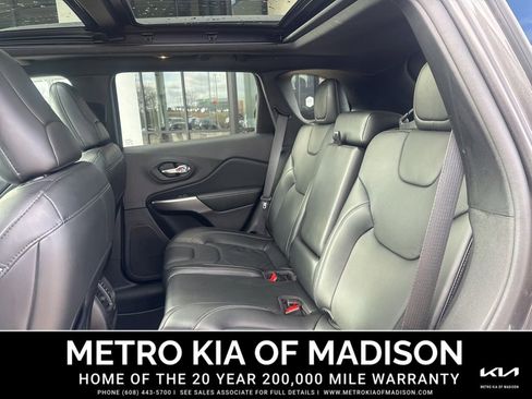 Used 2021 Jeep Cherokee Latitude Lux 80th Anniv w/ Quick Order Package 26U 80TH image 28