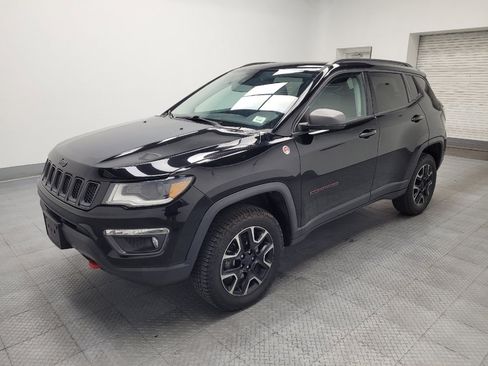 Used 2019 Jeep Compass Trailhawk w/ Leather Interior Group AWD/4WD image 2