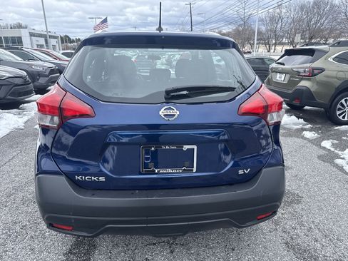 Used 2018 Nissan Kicks SV image 5