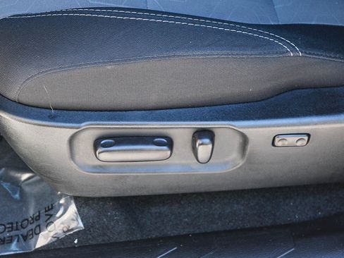 Used 2022 Toyota Tacoma TRD Off-Road image 22