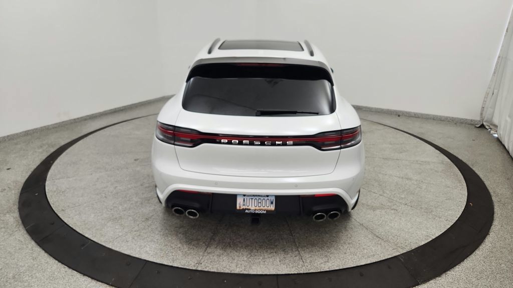 Used 2022 Porsche Macan AWD/4WD image 23