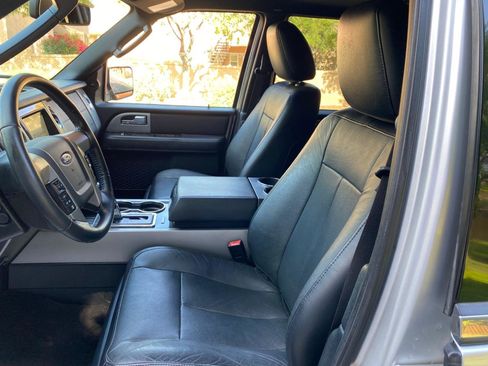 Used 2016 Ford Expedition Limited AWD/4WD image 35