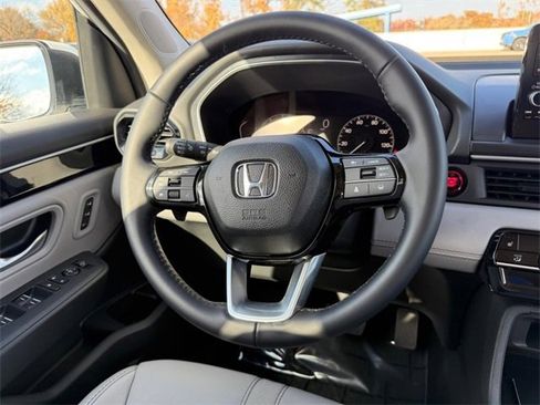 Certified 2025 Honda Pilot EX-L image 12