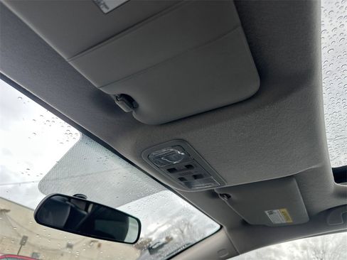 Used 2015 Honda Fit EX image 27