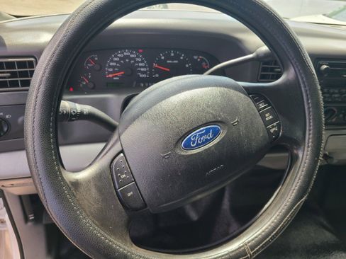 Used 2003 Ford F250 XLT image 14