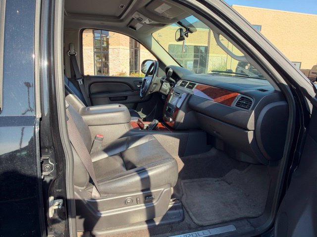 Used 2013 Chevrolet Tahoe LTZ AWD/4WD image 7