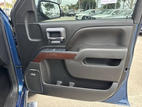 Used 2018 GMC Sierra 1500 SLT AWD/4WD image 42