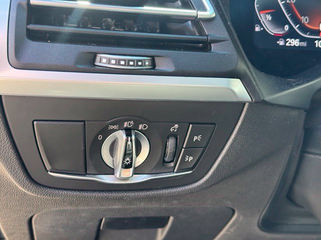 Used 2023 BMW X4 xDrive30i w/ Parking Assistance Package AWD/4WD image 21