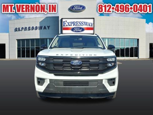 Used 2025 Ford Expedition Active AWD/4WD image 4