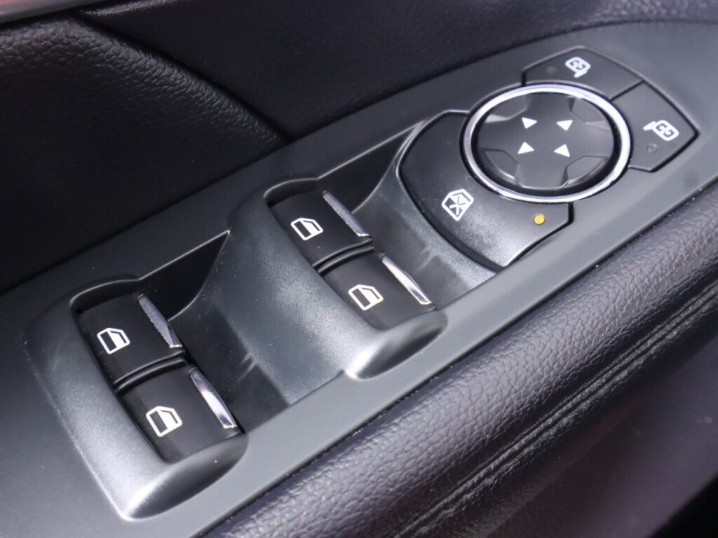 Used 2017 Ford Explorer XLT AWD/4WD image 26