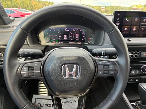 Used 2024 Honda Accord Sport image 11