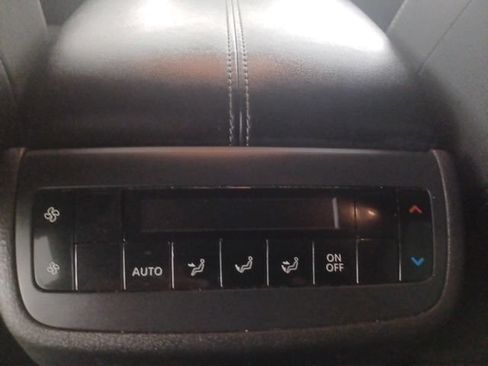 Used 2024 Nissan Pathfinder SV FWD image 12