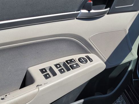 Used 2020 Hyundai Elantra Value Edition image 14