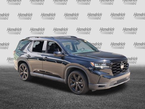 Used 2025 Honda Pilot Black Edition image 2