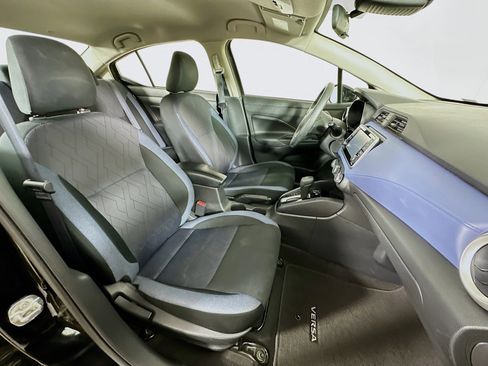 Used 2023 Nissan Versa SV image 28