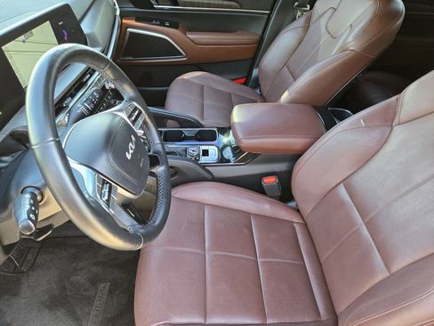 Used 2023 Kia Telluride EX w/ EX Captain's Chair Package AWD/4WD image 18