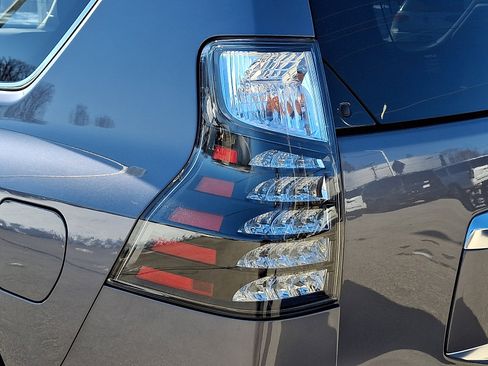 Used 2023 Lexus GX 460 Luxury image 12