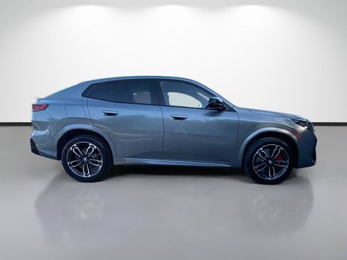 New 2026 BMW X2 xDrive28i w/ Technology Package AWD/4WD image 2