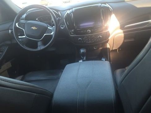 Used 2023 Chevrolet Traverse LT image 21